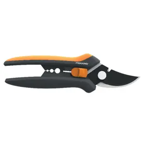 Ruční zahradní nůžky Fiskars Solid Floral 1051601