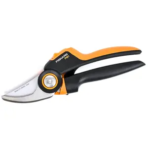 Ruční zahradní nůžky Fiskars X-series PowerGear P941 1057174